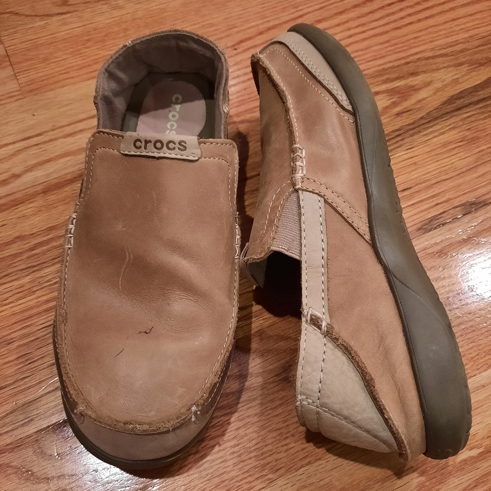 Crocs Tan Loafers‎ - Size 8